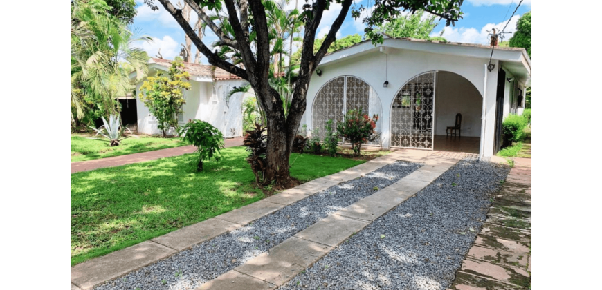 Las Colinas – Casa Alquiler y Venta