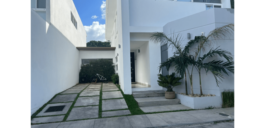 Casa en Venta en Villa Fontana Sur