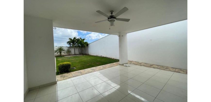 Casa en Venta en Residencial Frascatti