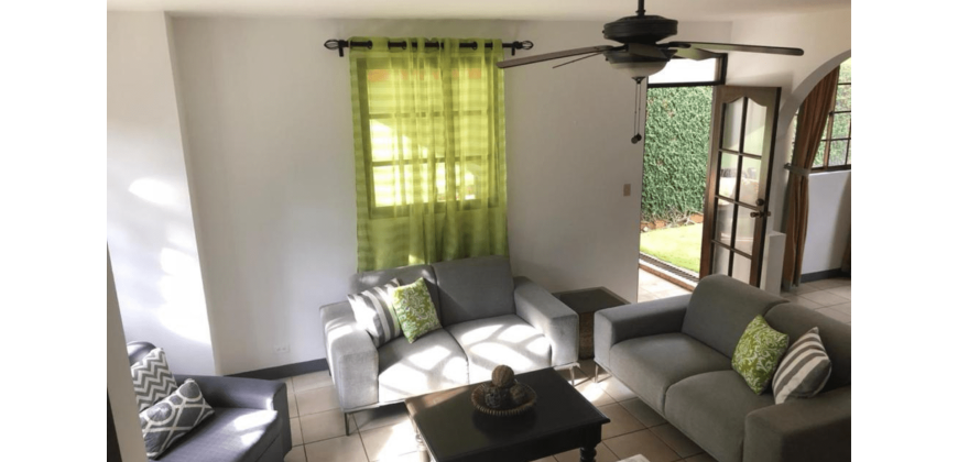 Apartamento en venta Townhouse en Colonial Los Robles