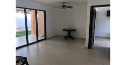 Casa en venta en condominio Villa Esmeralda