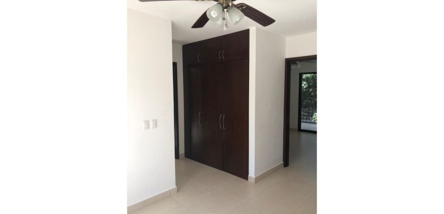 Casa en venta en condominio Villa Esmeralda