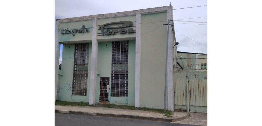 Local comercial para pequeña industria o taller