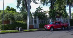 Casa en venta en Los Robles Managua