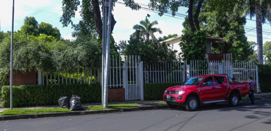 Casa en venta en Los Robles Managua