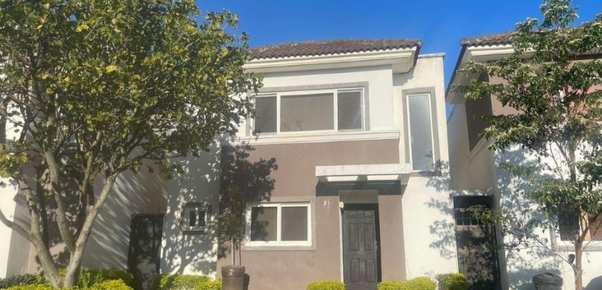 Casa en venta en Portal de Las Colinas