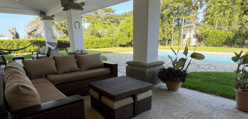 Casa en venta en Urbanización Montecarlo, Managua