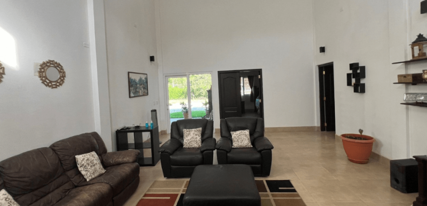 Casa en venta en Urbanización Montecarlo, Managua