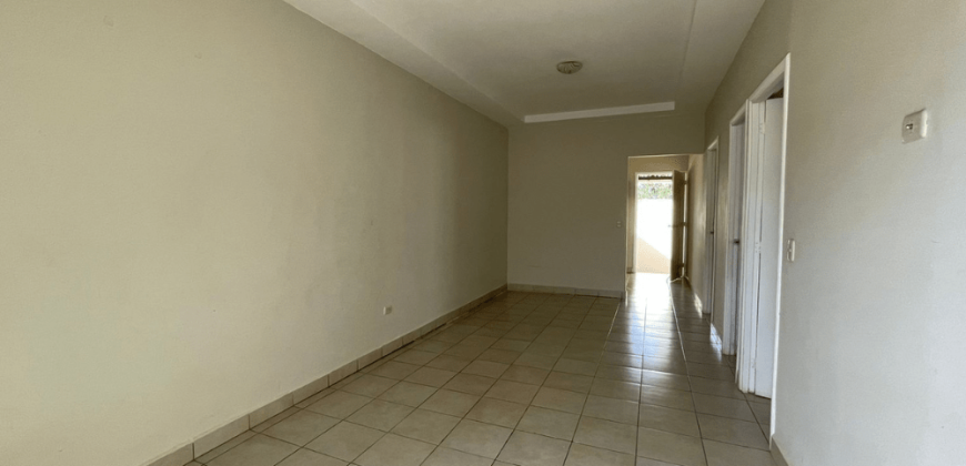 Casa en venta en residencial Villa Valeska, Carretera Masaya