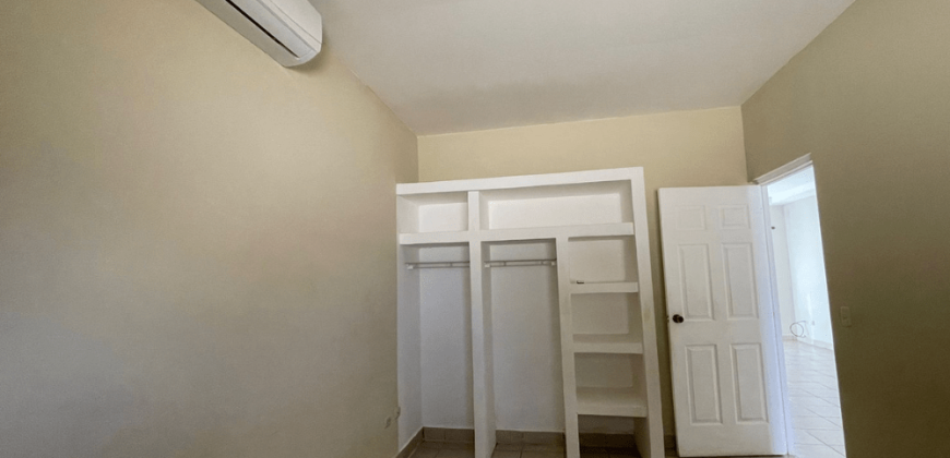 Casa en venta en residencial Villa Valeska, Carretera Masaya