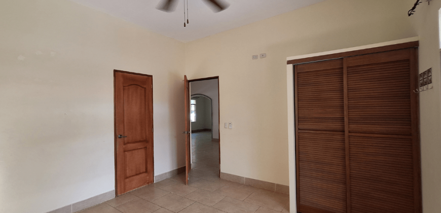 Casa en venta en Residencial Los Robles, Rivas