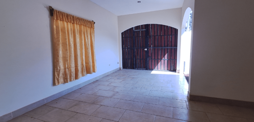 Casa en venta en Residencial Los Robles, Rivas