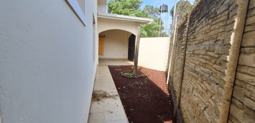 Casa en venta en Residencial Los Robles, Rivas