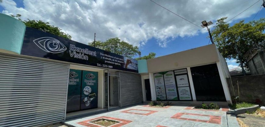 Plaza Comercial en Venta en Rotonda El Güegüense, Managua