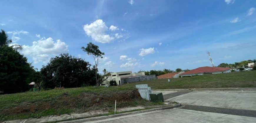 Terreno en venta en Residencial Santa Catalina, La Estancia de Santo Dominigo