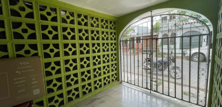 Casa en venta en Villa Flor Sur (ideal para oficinas)