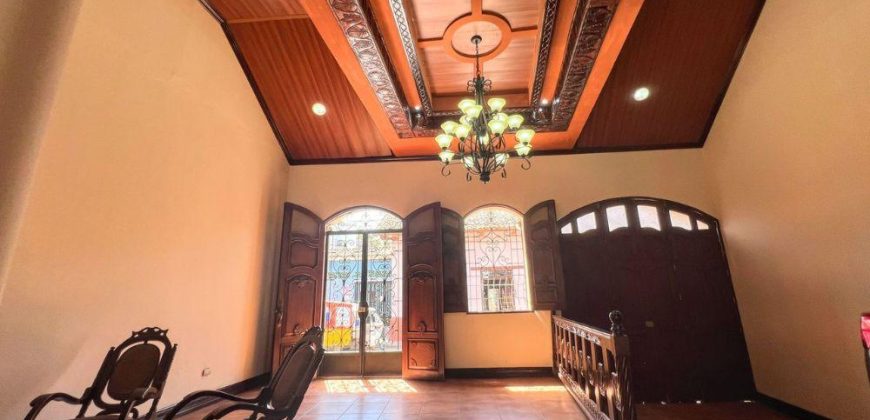 Exclusiva Casa de Lujo en Venta en León, Nicaragua