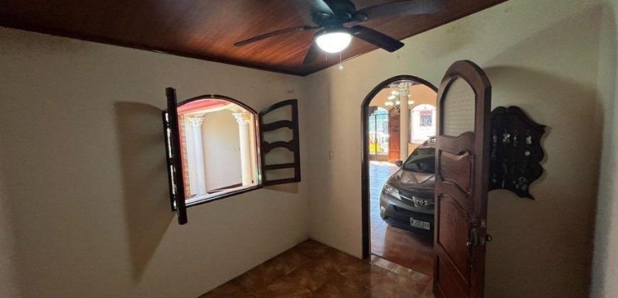 Exclusiva Casa de Lujo en Venta en León, Nicaragua