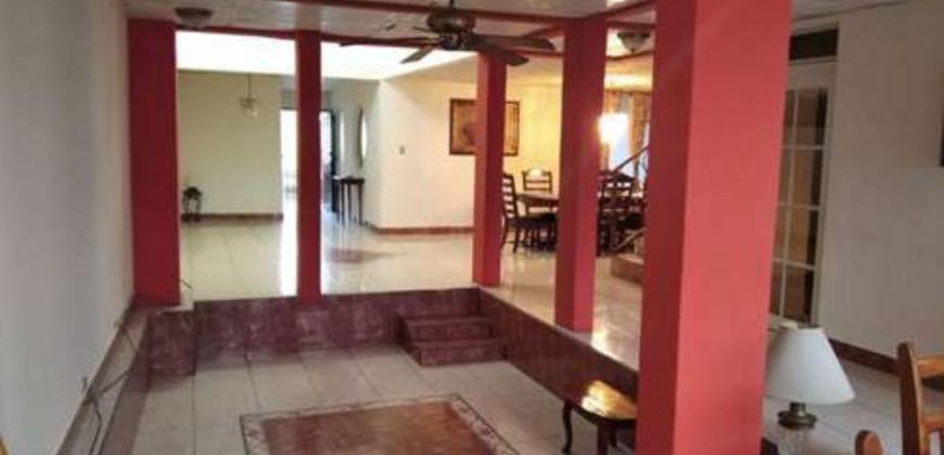 Casa en venta en Las Brisas, Managua