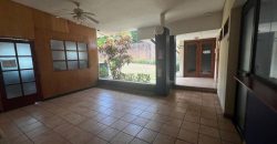 Casa en Venta en Bolonia, Managua – Amplia Propiedad Ideal para Negocios o Vivienda