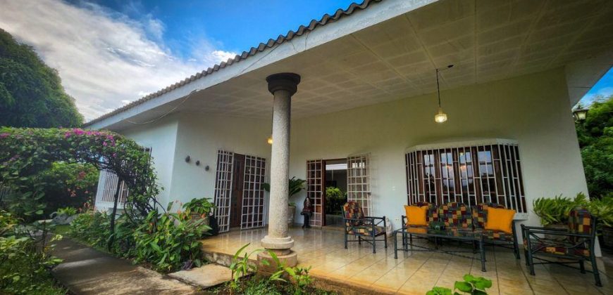 Casa en Venta en Reparto Santa Anita, Carretera Sur, Managua