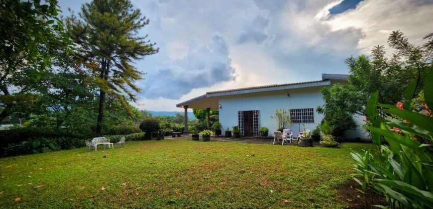 Casa en Venta en Reparto Santa Anita, Carretera Sur, Managua