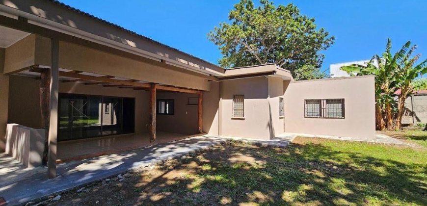 Se Vende Casa Segunda Entrada Las Colinas, Managua