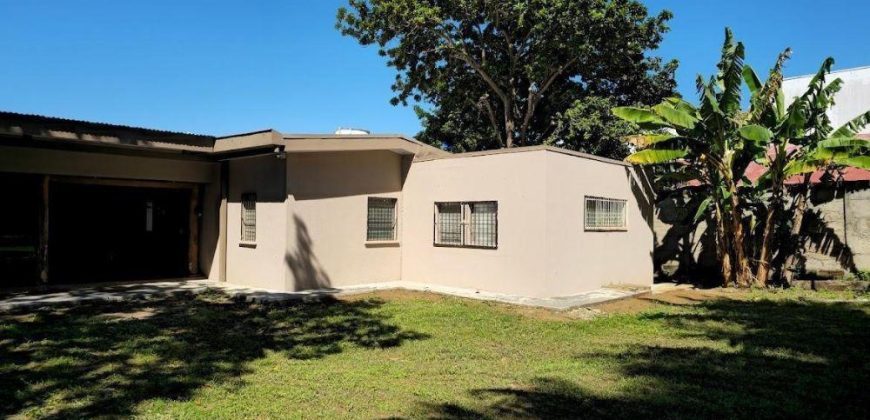 Se Vende Casa Segunda Entrada Las Colinas, Managua