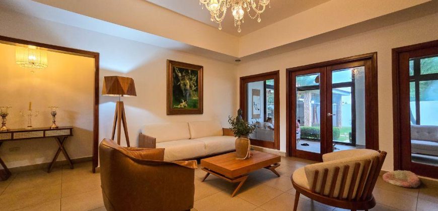 Preciosa Casa de Venta en Colinas de Santa Cruz, Las Colinas, Managua